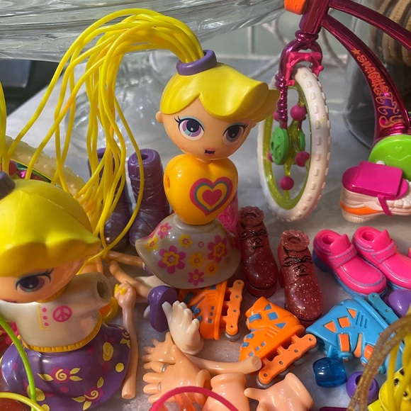 Colorful Vintage Doll Set with Accessories - Picture 4 of 16